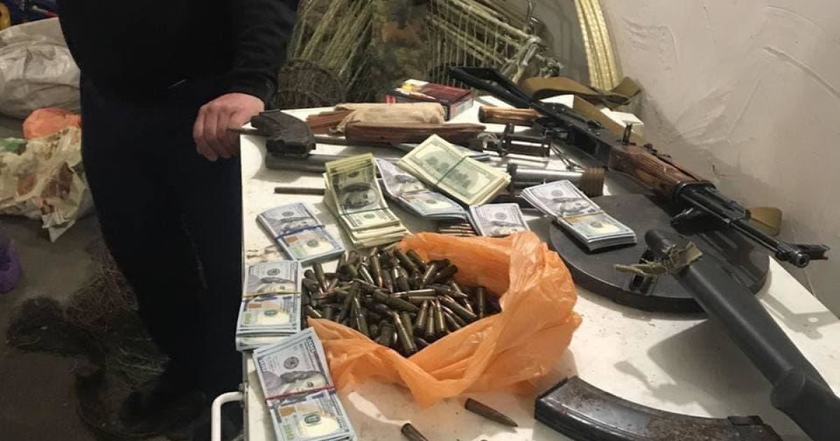 Терроризировали предпринимателей и фермеров: в Днепре задержали участников преступной группировки