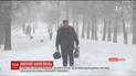 Лютий березень: половину України продовжує засипати снігом