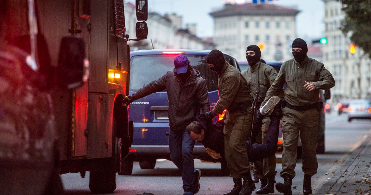 Викрадений член Координаційної Ради і залякування нобелівської лауреатки: останні події в Білорусі