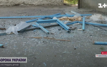 Ракетный обстрел Николаева: повреждены 7 многоэтажек, жителям пришлось вырезать замки