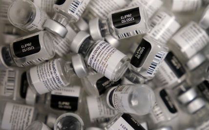 Западные страны до конца года могут утилизировать до 100 млн доз COVID-вакцин – посол ВОЗ