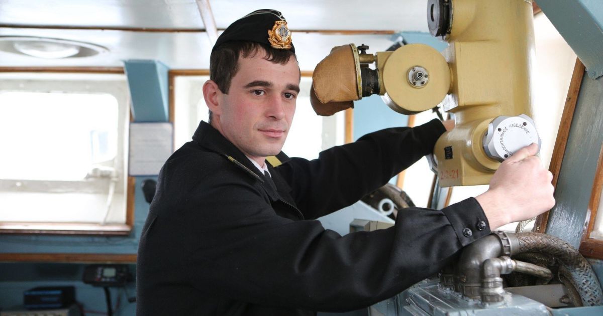 Волонтеры назвали имя еще одного захваченного в Керченском проливе моряка