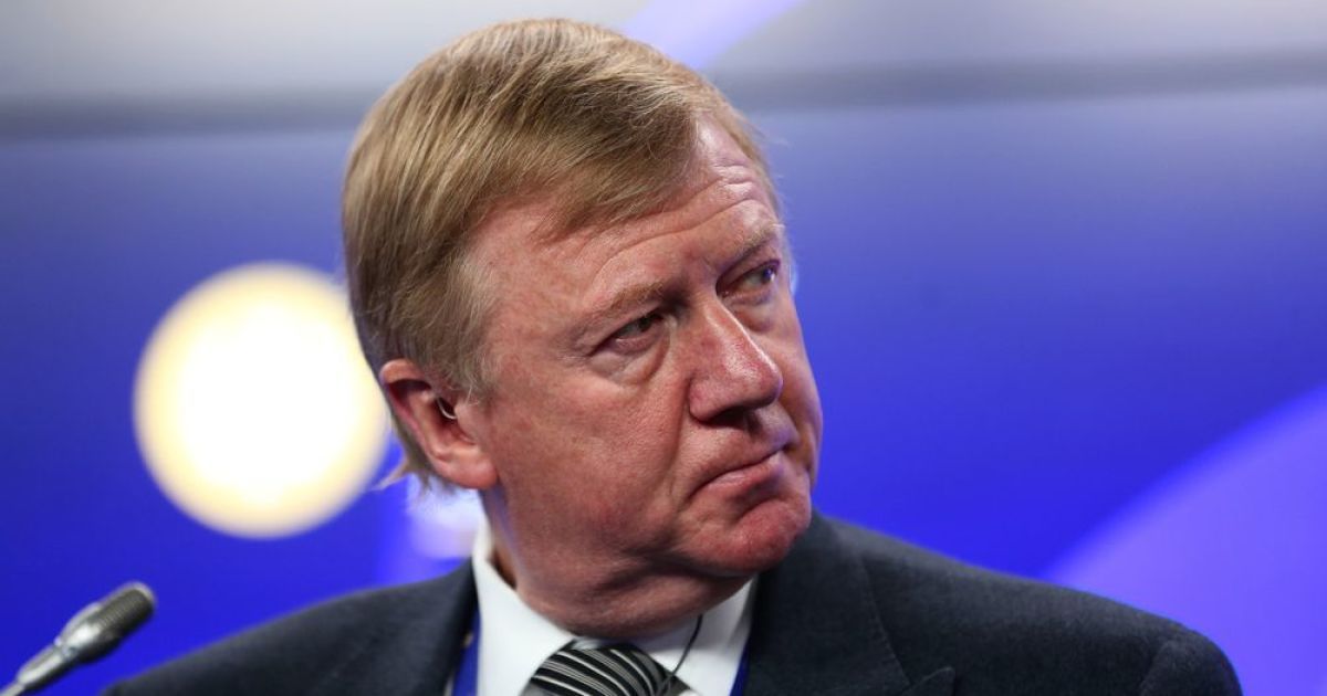 Чубайс потрапив до реанімації з рідкісним захворюванням: ЗМІ пишуть про людей у хімзахисті у його кімнаті