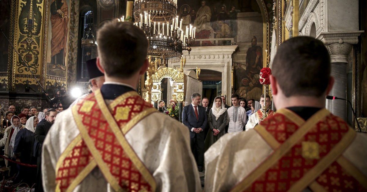 Петро Порошенко на Великодніх службах_16 / © Сайт президента України