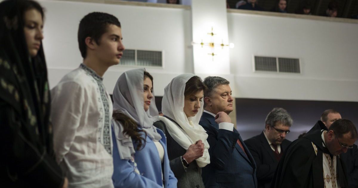 Петро Порошенко на Великодніх службах_25 / © Сайт президента України