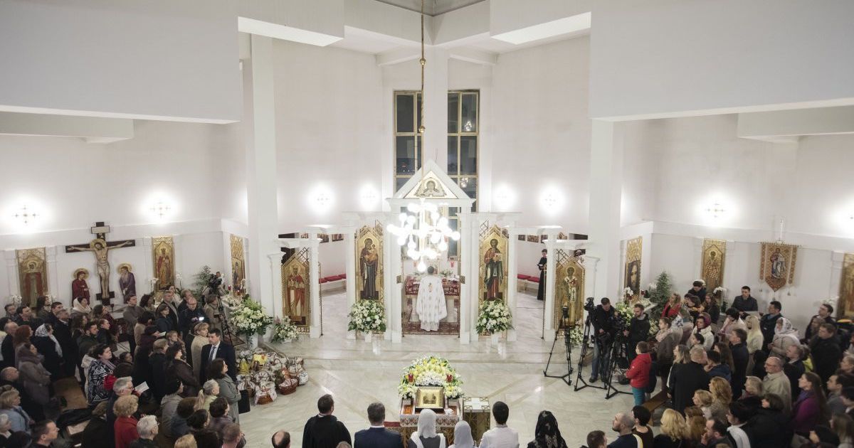 Президентське подружжя Порошенків на служіннях в Києві / © Сайт президента України