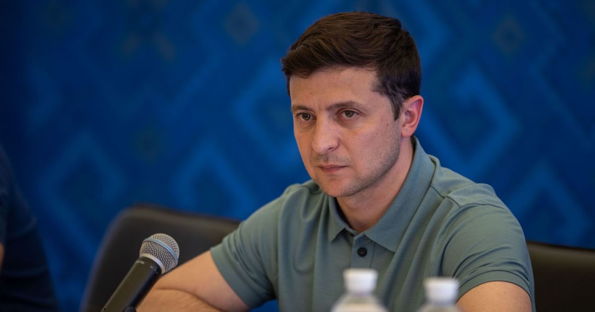 Зеленський анонсував масштабне будівництво аеропортів "у всіх важливих точках України"