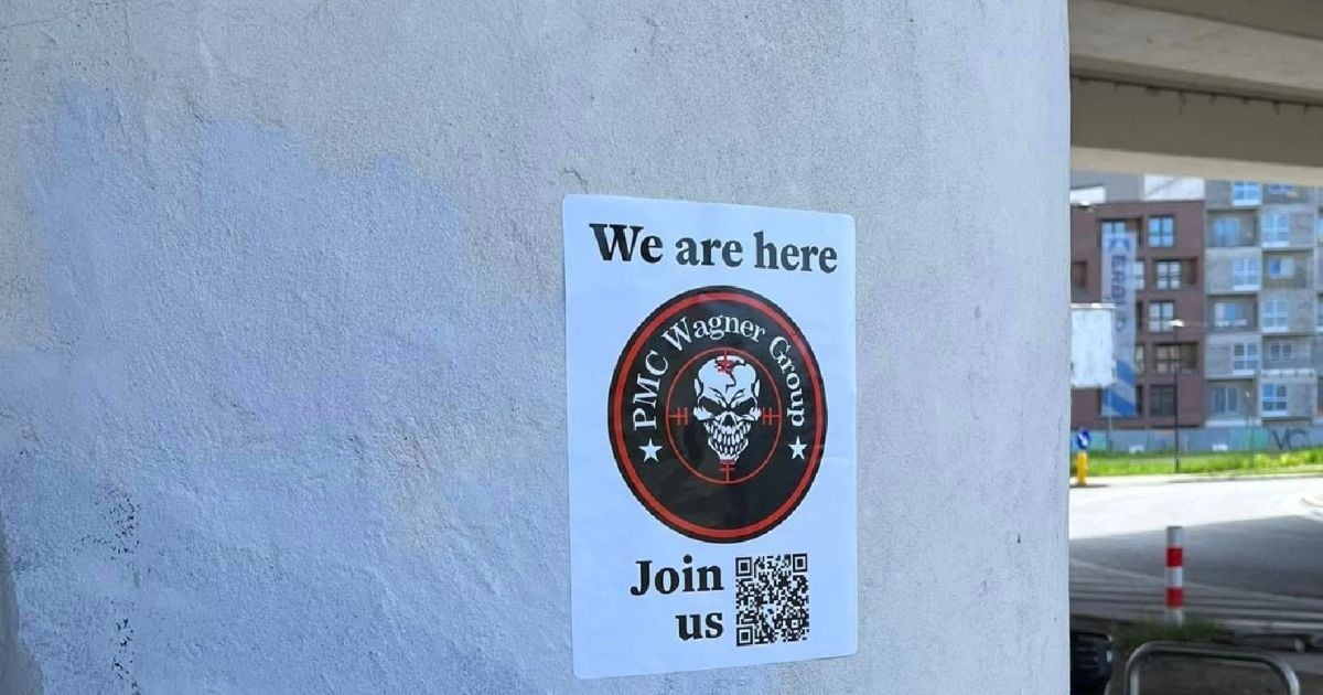 Наклейка с приглашением в ПВК "Вагнер" в Кракове