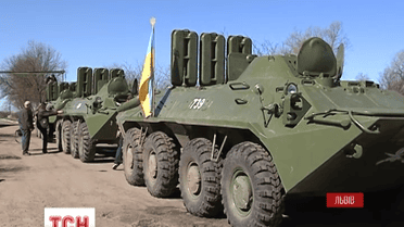 Львівські волонтери відновили три БТРи, що були законсервовані 30 років