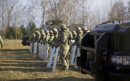 Напряжение на украинско-белорусской границе: на Волыни резервистам вручат повестки