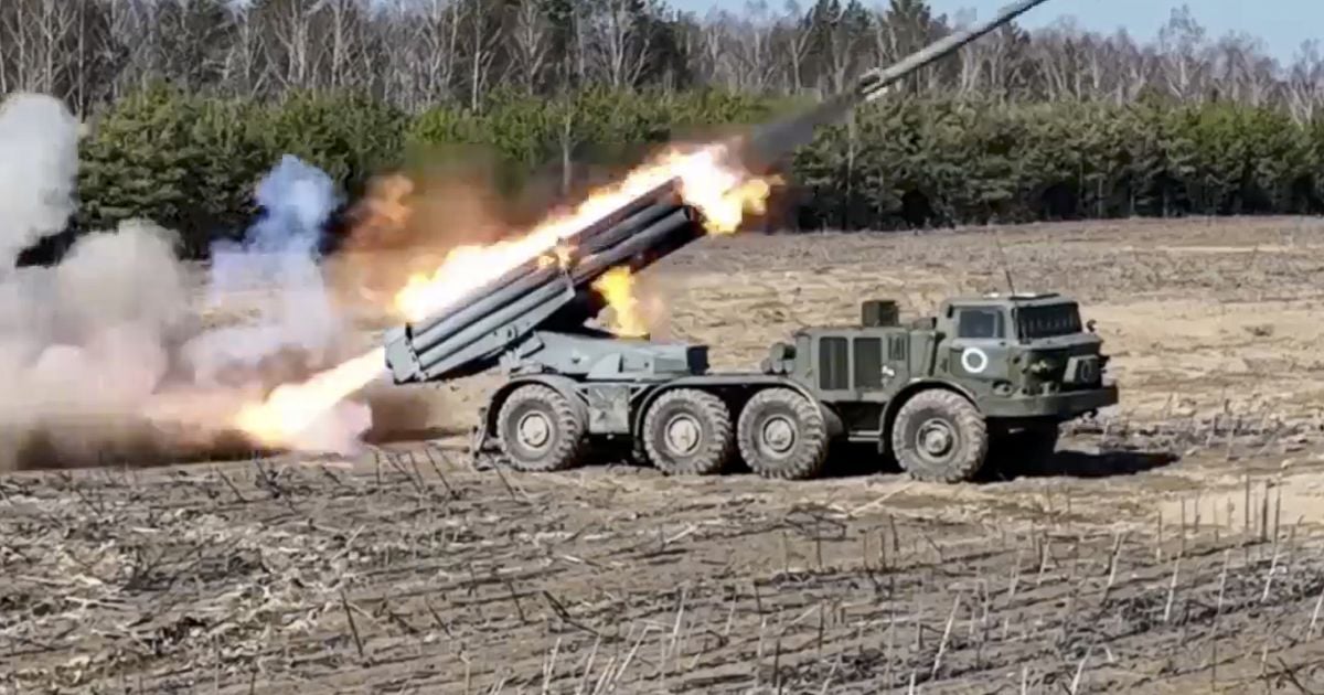 "Ожидают в банке": военный эксперт рассказал о новом способе мобилизации в России