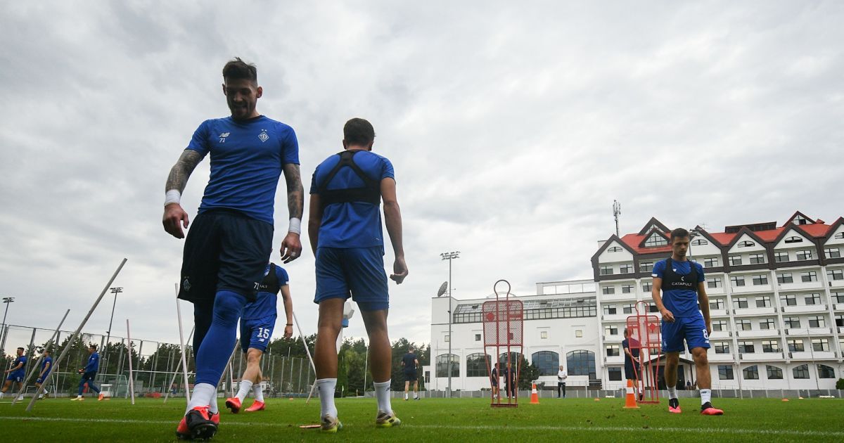 Футбольное межсезонье: "Динамо" начнет подготовку в ОАЭ, "Шахтер" проведет сборы в Турции