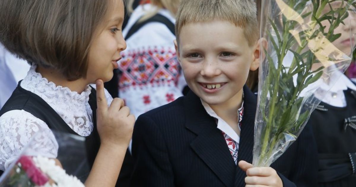 В столичных школах прозвучал первый звонок / © УНИАН