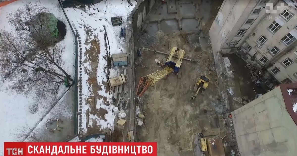 В центре Киева на заявленном под храм месте строят офисный центр