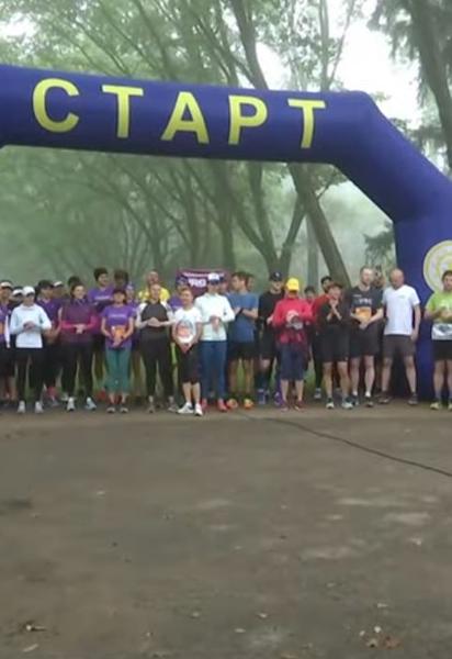 Забіг задля бронежилетів: у Львові проводять марафон, в якому можна взяти участь у будь-якій частині світу