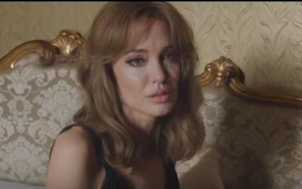 Заплаканная Джоли и сердитый Питт: в Сеть попал первый трейлер фильма "У моря"