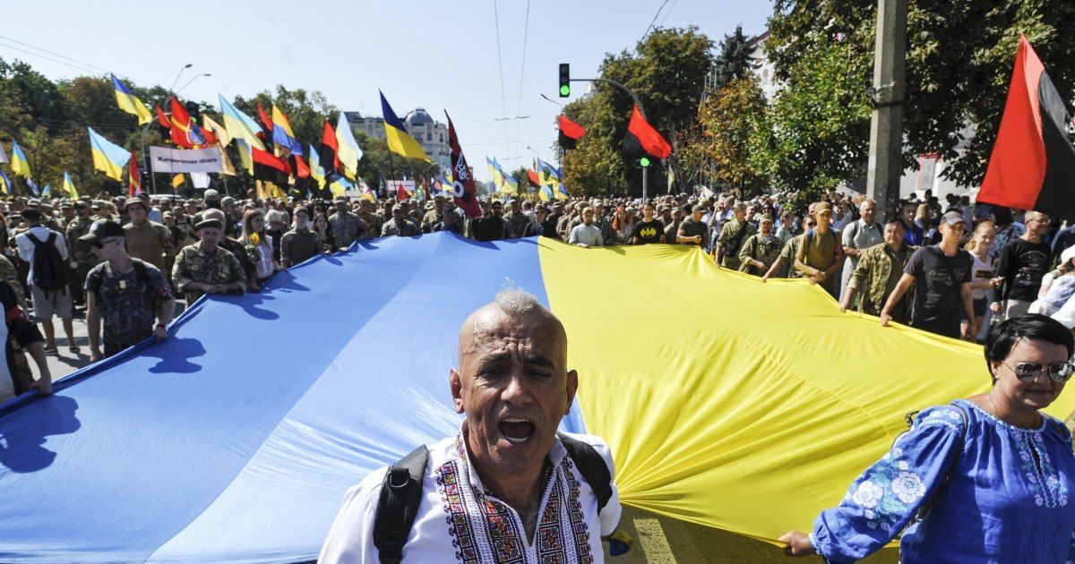 "Виконайте державний гімн вдома": у Чернівцях скасували усі святкування Дня Незалежності