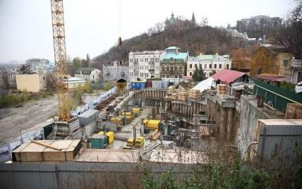 В Киеве суд разрешил строительство скандального отеля на Андреевском спуске