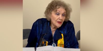 95-річна Ліна Костенко продекламувала власні вірші у патріотичному вбранні