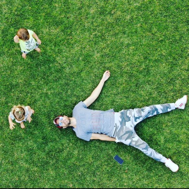 Энрике Иглесиас с двойней / © instagram.com/enriqueiglesias