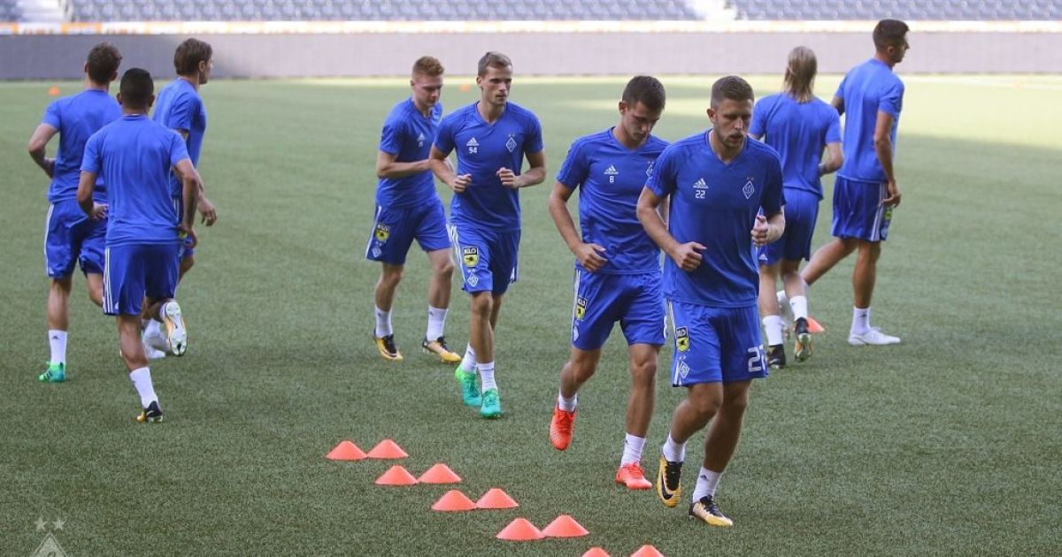 Як "Динамо" випробувало газон арени "Янг Бойз" перед боєм за Лігу чемпіонів