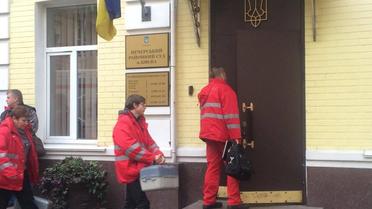 Суд над Корбаном закончился дракой, вызовом скорой и скандальной SMS-кой / © Фото Валерии Ковалинской/ТСН
