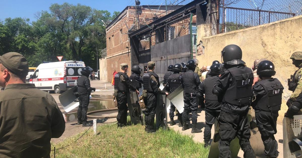 У поліції розповіли подробиці бунту в одеській колонії: постраждали четверо працівників установи