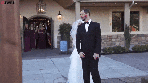 Ждал невесту, а пришел друг. В США сняли на видео свадебную шутку