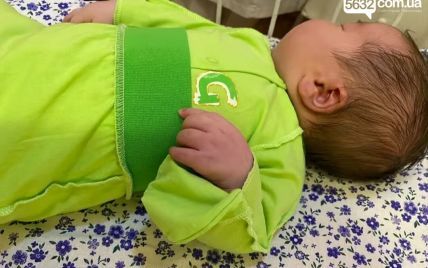 Имеет вес 3-месячного малыша: в Днепропетровской области родился мальчик-рекордсмен (фото)