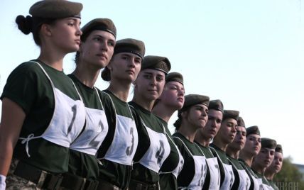 Девушки смогут учиться в военных лицеях Украины - Минобороны