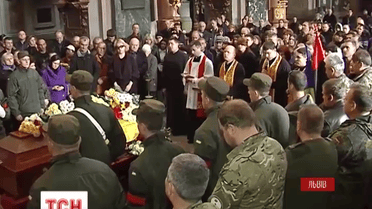 У Львові попрощалися з військовим медиком Максимом Овчаруком