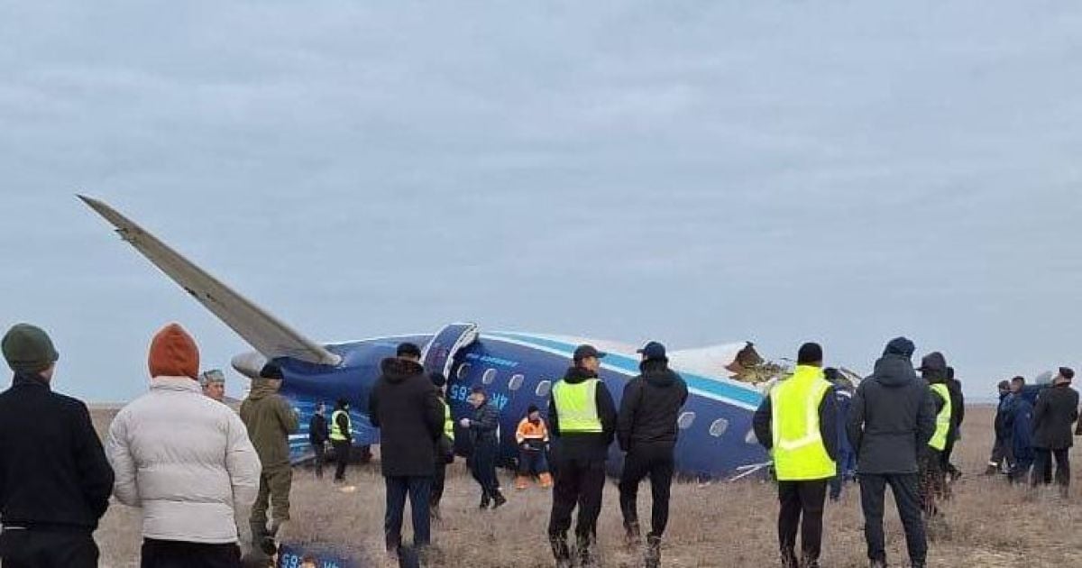 Поблизу казахстанського міста Актау розбився пасажирський літак / Фото: телеграм-канали