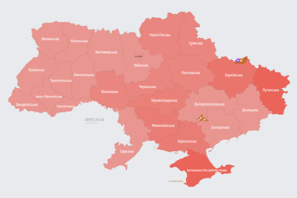 Воздушная тревога по состоянию на 23:10 / © alerts.in.ua