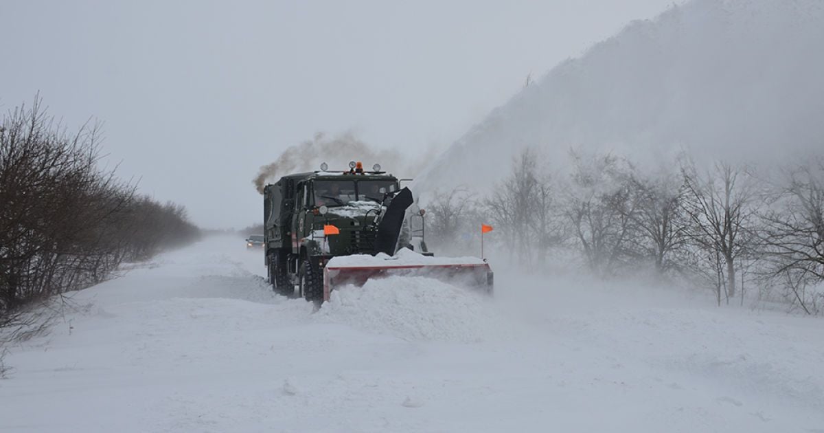 Из-за непогоды в Закарпатье закрыли горные курорты, спасатели запретили походы