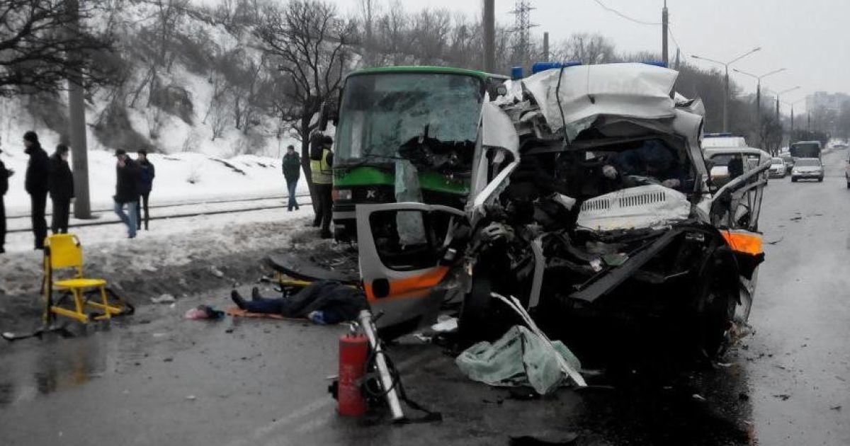 В Харькове "скорая" протаранила автобус / © Городской дозор Харькова