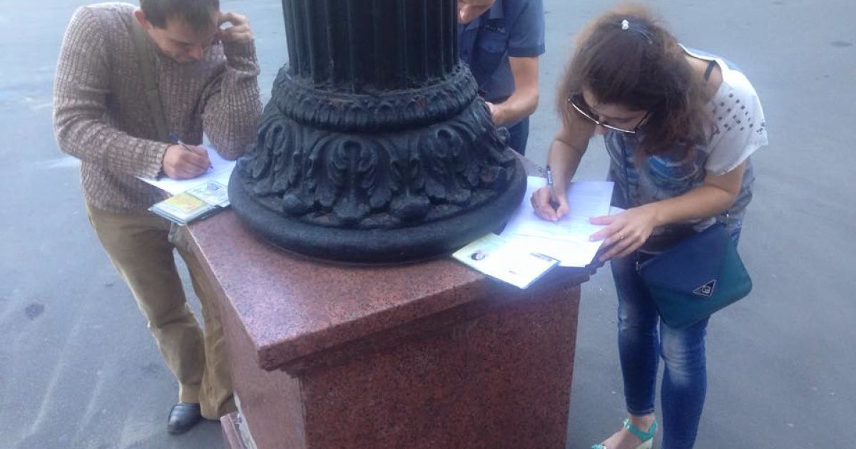 Начался набор кандидатов в полицейские Краматорска и Славянска / © facebook/Мустафа Найем
