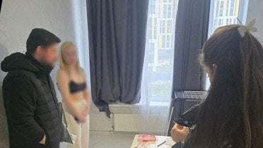 судитимуть сестер обвинувачених у сексуальній експлуатації _6 / © Полиция Львовской области