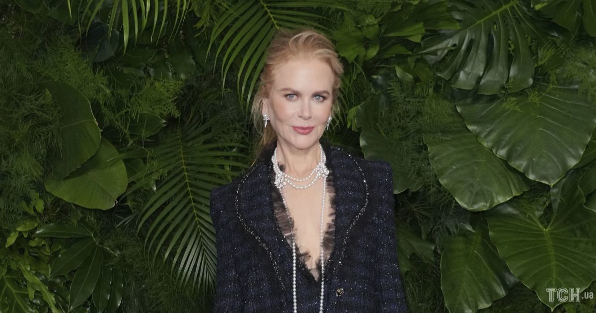 In a mini dress with a neckline: Nicole Kidman paired a bold Chanel outfit with pearls