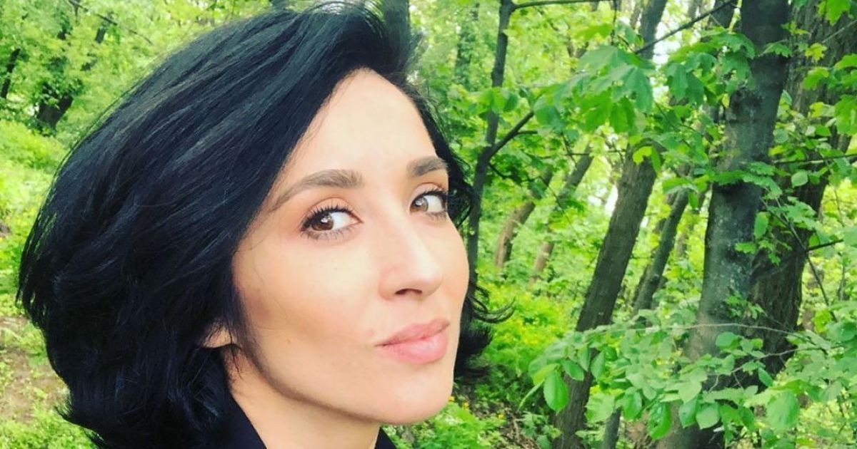 Ексучасниця "Алібі" Анна Завальська у мінібікіні відкрила пляжний сезон