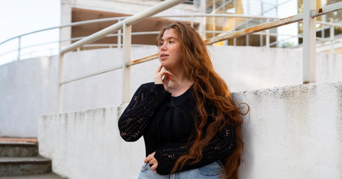 Какие трендовые джинсы для пышных форм