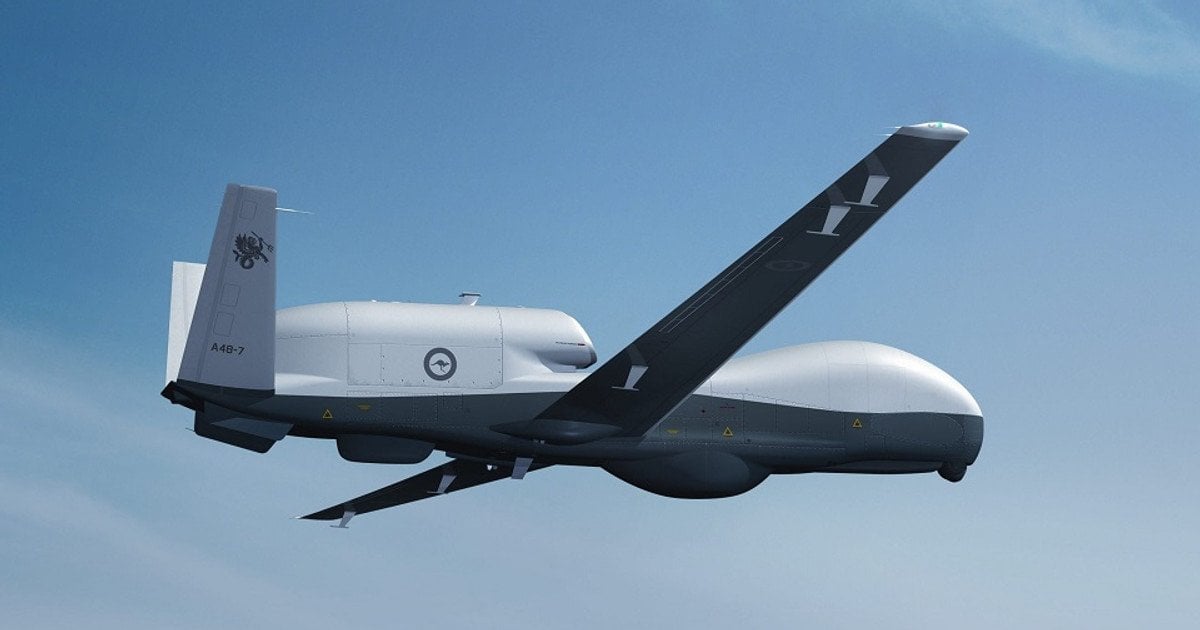 Дрон-розвідник MQ-4C Triton
