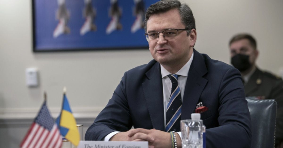 Кожен відчує санкції на собі: Кулеба пояснив наслідки для мешканців Росії