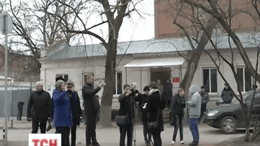 В поддержку Надежды в Россию накануне отправился целый десант из украинских парламентариев