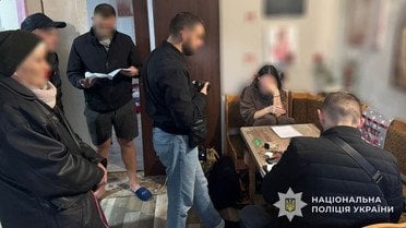 судитимуть сестер обвинувачених у сексуальній експлуатації _3 / © Полиция Львовской области