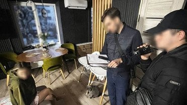 судитимуть сестер обвинувачених у сексуальній експлуатації _5 / © Полиция Львовской области