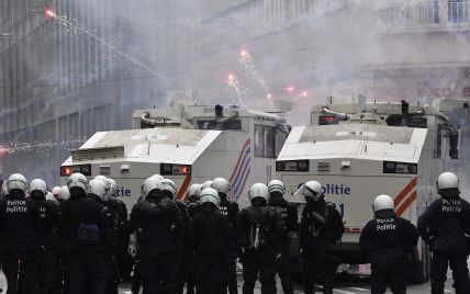 У Бельгії COVID-протести завершилися сутичками з водометом і сльозогінним газом: подробиці