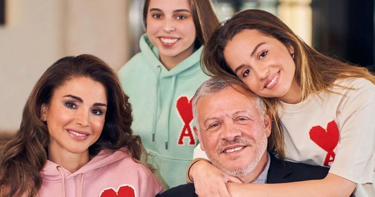 Королева Ранія з родиною