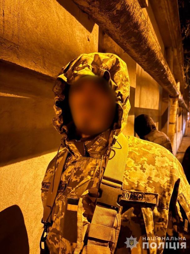 В Одесі ліквідували злочинну групу, які під виглядом ТЦК і поліції вимагали грошей з чоловіків / Фото: Нацполіція України
