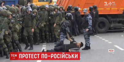 У Росії затримали близько тисячі людей разом із журналістами та дітьми
