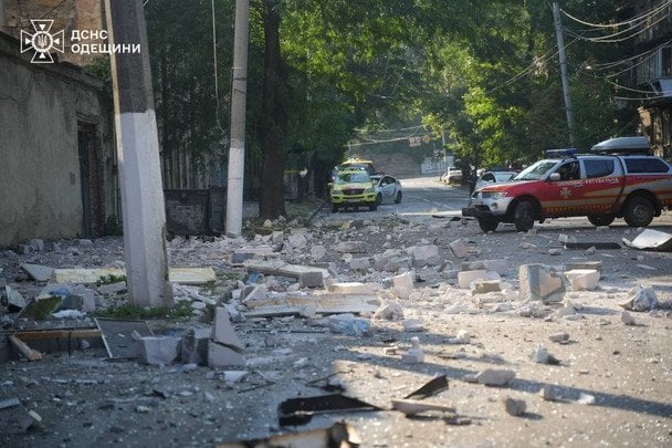 РФ завдала ракетного удару по Одесі. / © ДСНС